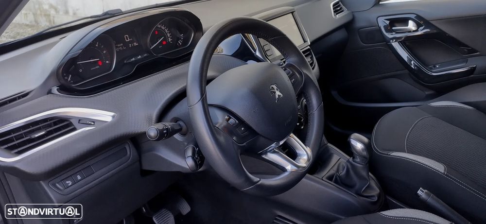 Peugeot 208 1.6 BlueHDi Style - 10