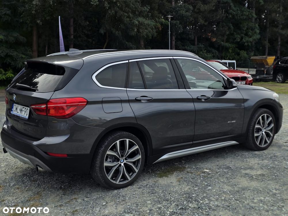 BMW X1 xDrive28i xLine - 38