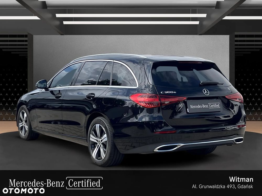 Mercedes-Benz C-Class 2023 photo 4
