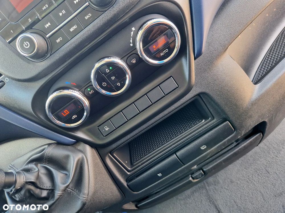 Iveco 35S16 2,3 HPI 160 KONNY KONTENER 4,2M WINDA KLIMA WEBASTO KAMERA 8 BIEGOWY HIMATIC 4,1M ROZSTAW OSI IDEALNY - 26