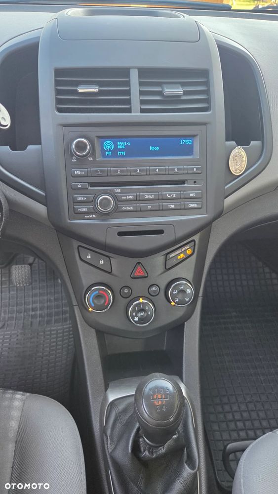 Chevrolet Aveo 1.2 LS - 13