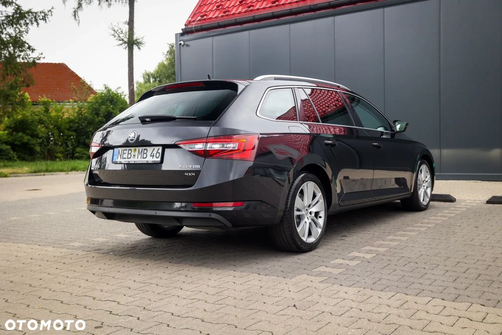 Skoda Superb 2.0 TDI 4x4 DSG Premium Edition - 15