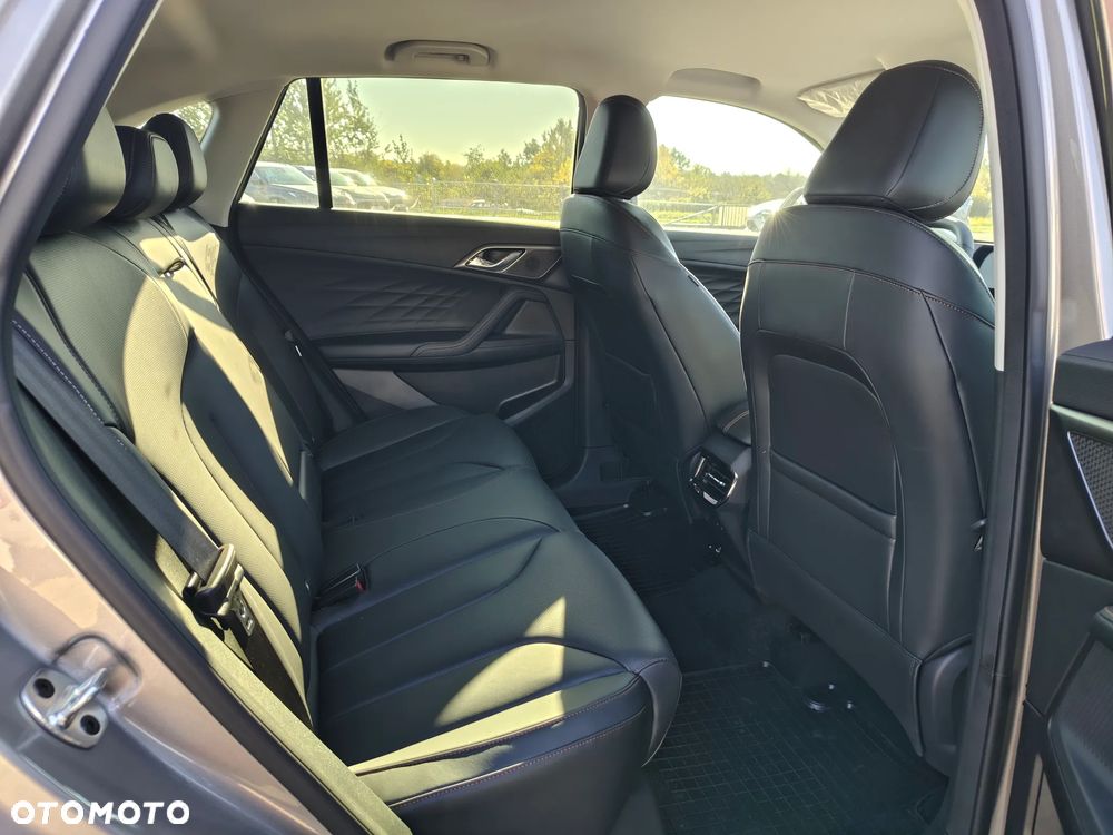 MG HS 1.5 T-GDI Exclusive DCT - 11