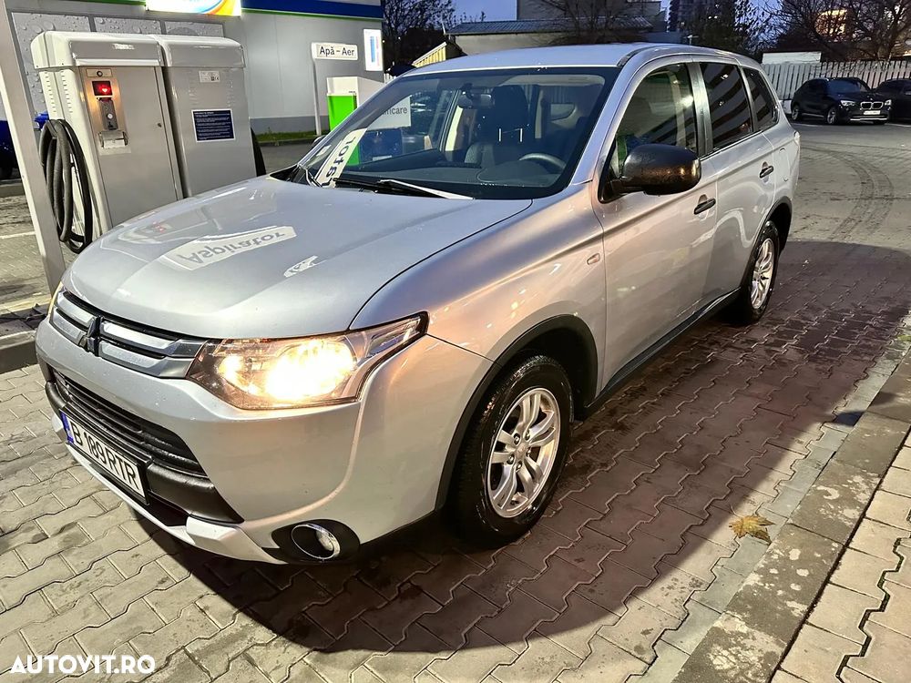 Mitsubishi Outlander - 3