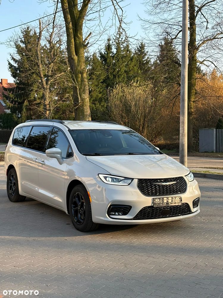 Chrysler Pacifica - 5