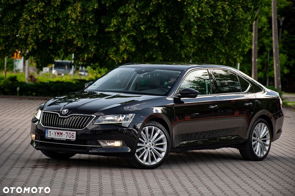 Skoda Superb 2.0 TDI DSG Sportline - 10