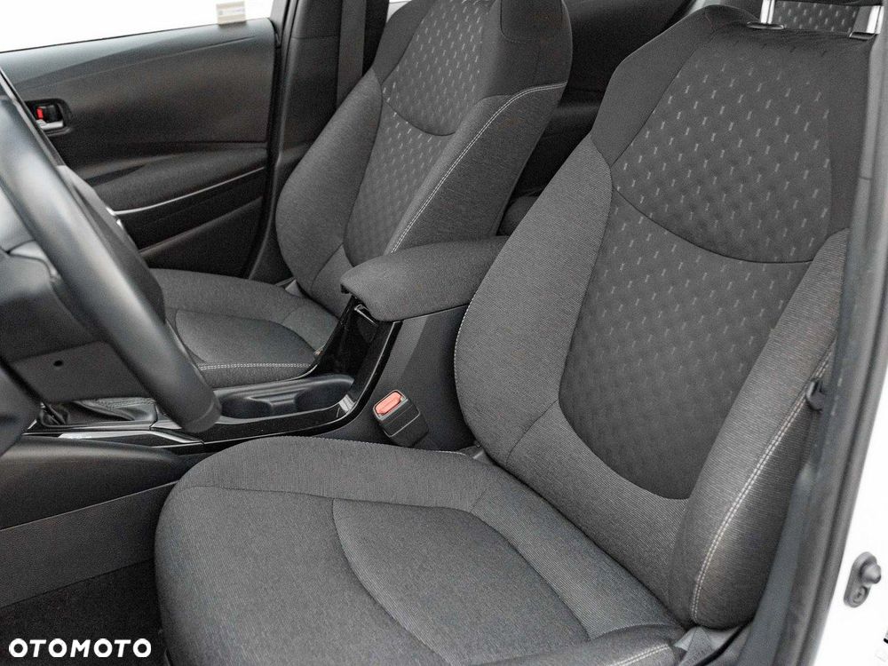 Toyota Corolla - 11