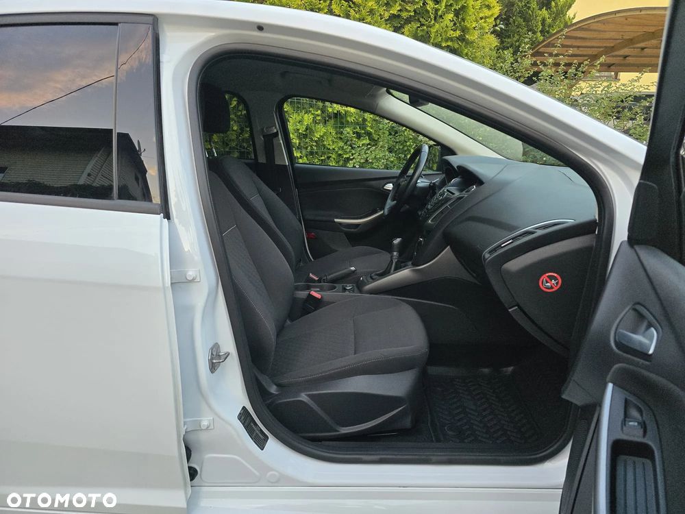 Ford Focus 1.0 EcoBoost 99g Trend Sport - 30