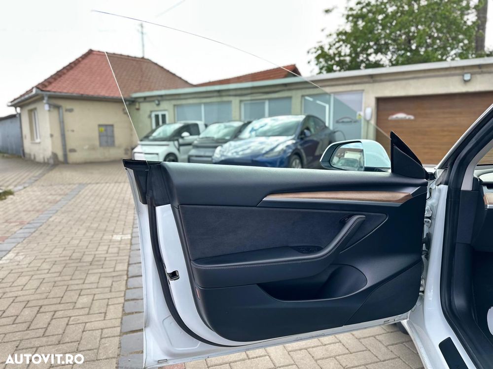 Tesla Model 3 Langstreckenbatterie Allradantrieb Dual Motor Performance - 21