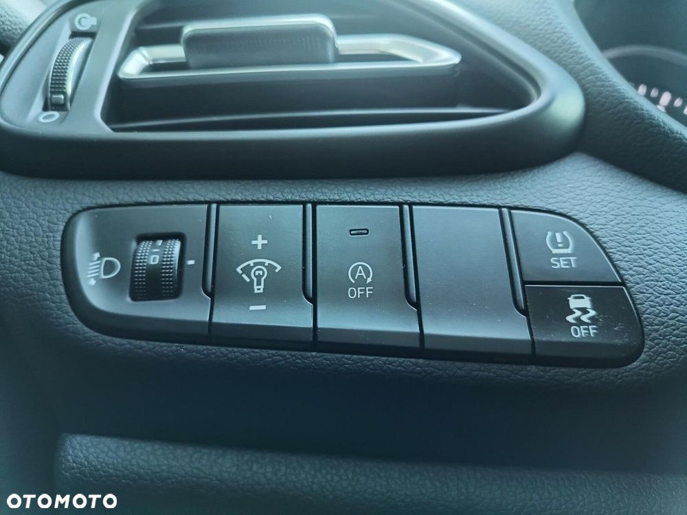 Hyundai i30 1.5 T-GDI 48V Smart DCT - 23