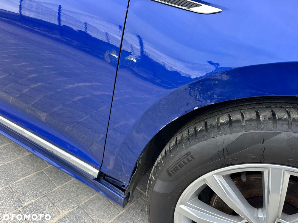 Volkswagen Passat Variant 2.0 TDI SCR DSG R-Line - 25