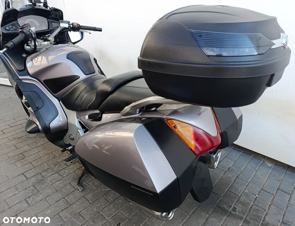 Honda ST - 21