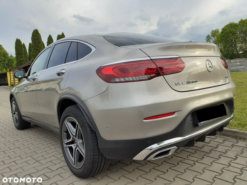 Mercedes-Benz GLC 300 d 4Matic 9G-TRONIC AMG Line - 5