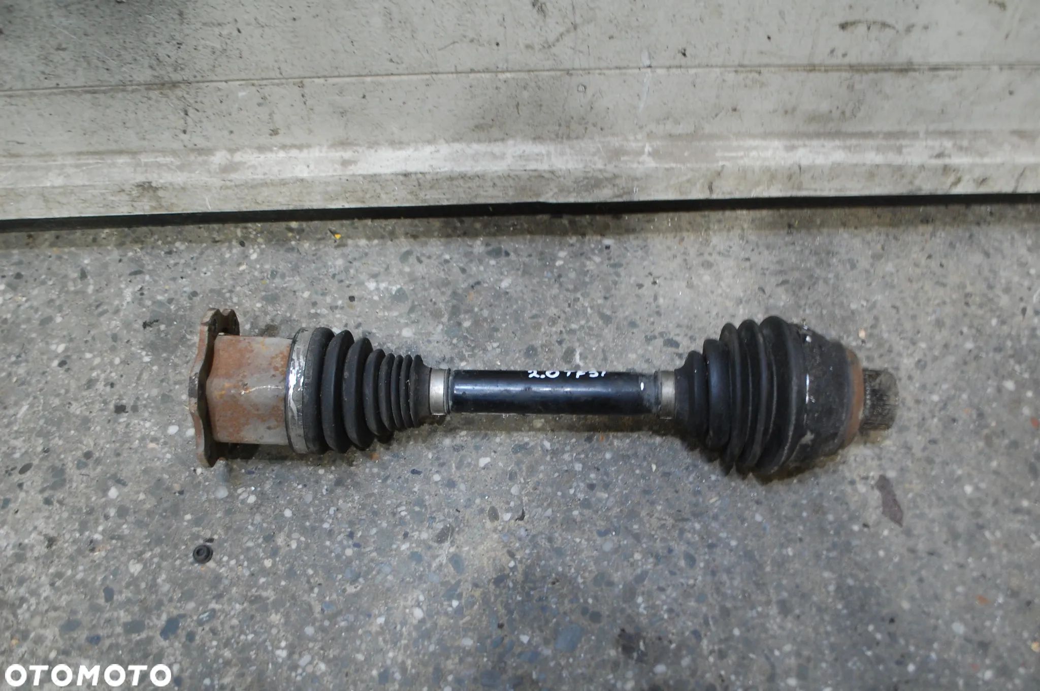 PÓŁOŚ PRAWY PRZÓD PRZEDNIA AUDI A4 B8 2.0 TFSI MANUAL 8K0407272Q - 1