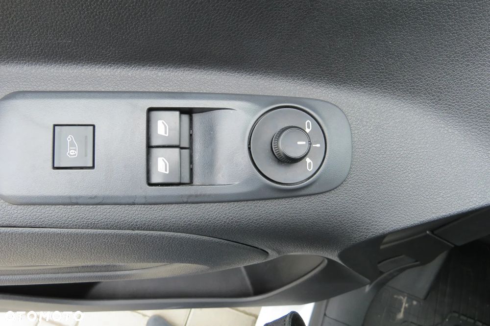 Toyota Proace City 1.2 D-4t 130km A/t Long Brygadówka - 23