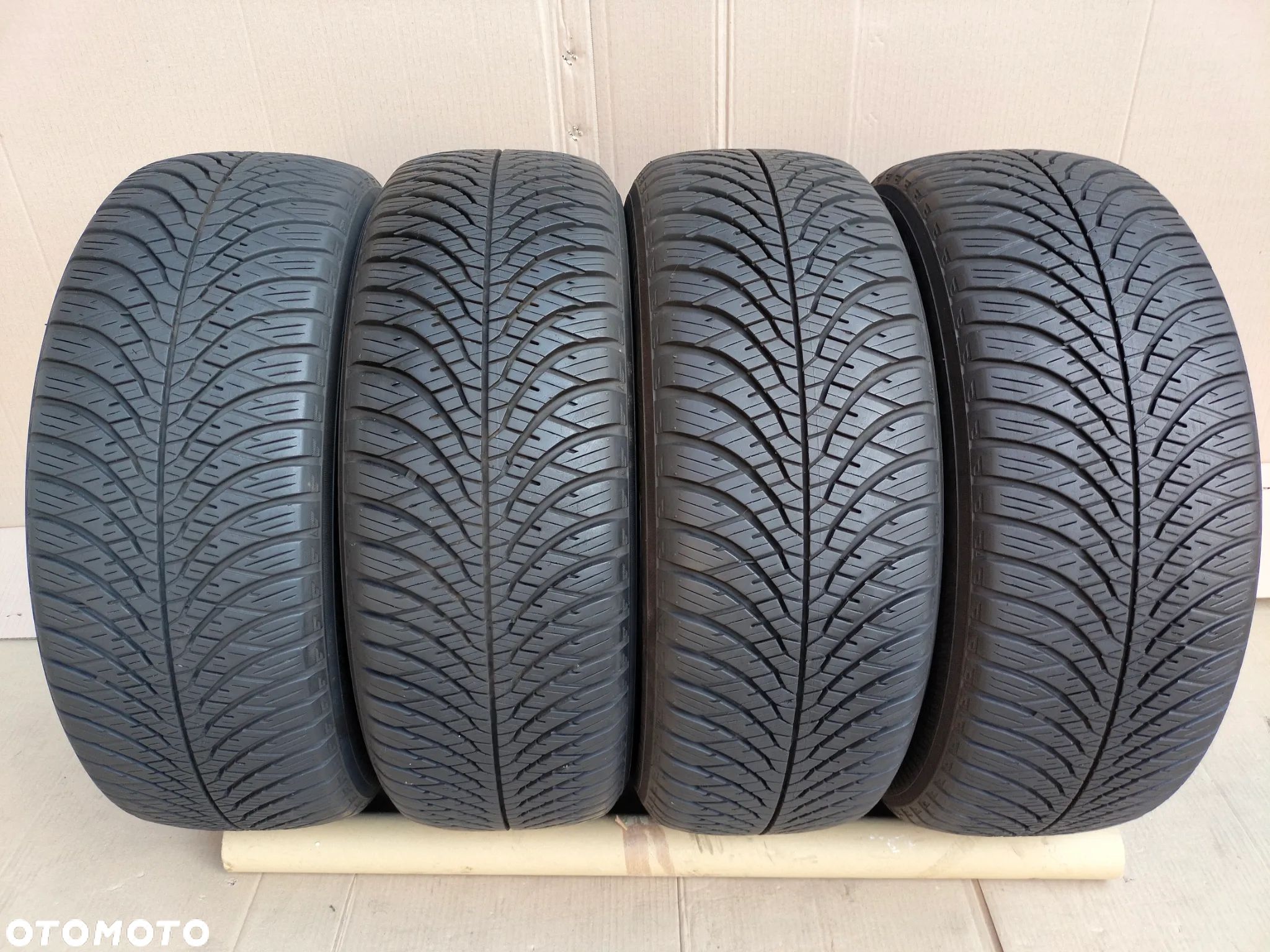 OPONY CAŁOROCZNE  YOKOHAMA BluEharth - 4S AW21 215/60 R16 99H EXTRA LOAD 2023 ROK - 1