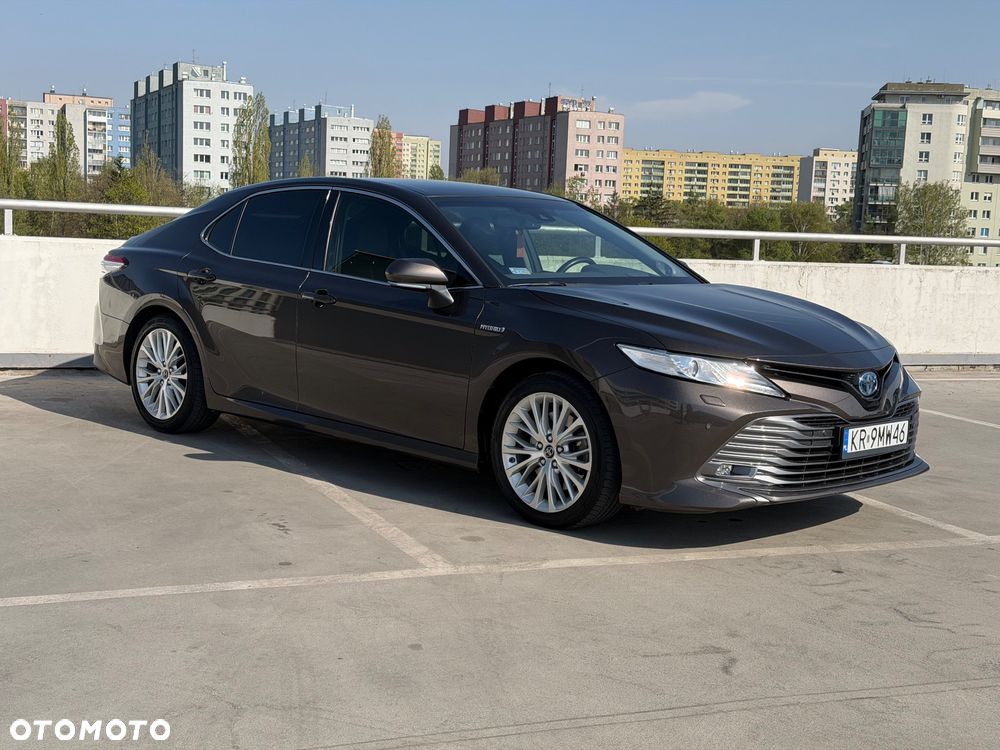 Toyota Camry 2.5 Hybrid Executive CVT - 1