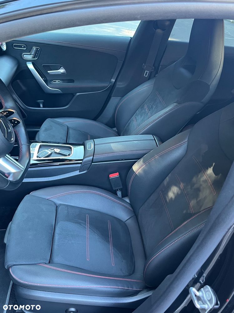 Mercedes-Benz CLA 250 4Matic 7G-DCT - 7