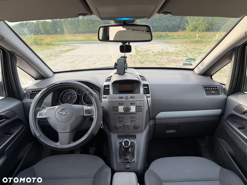Opel Zafira 1.6 Enjoy - 9