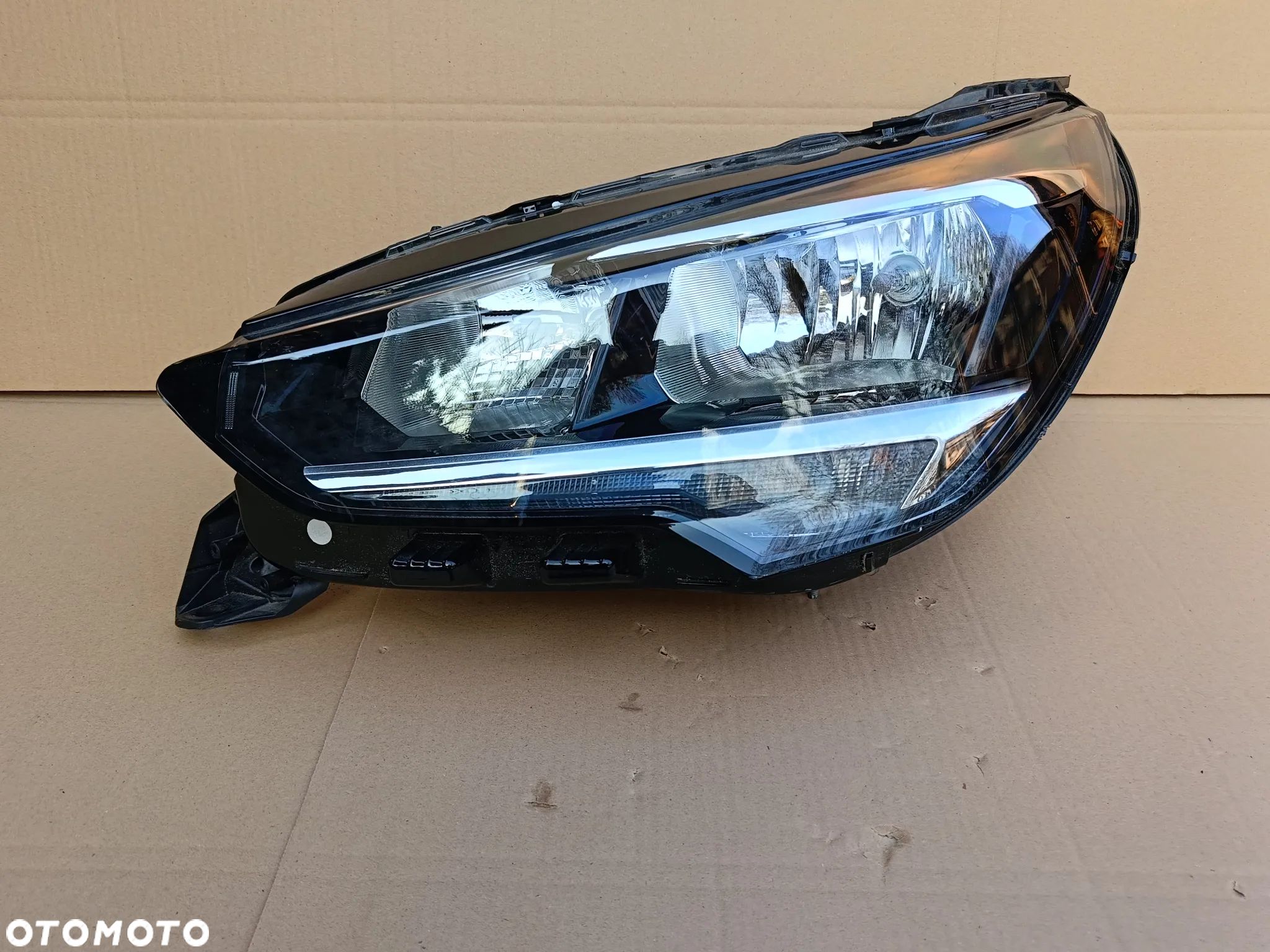 Lampa przednia lewa Opel Corsa F reflektor 9829465580 - 1