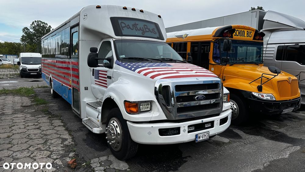 Freightliner Thomas school bus - 20