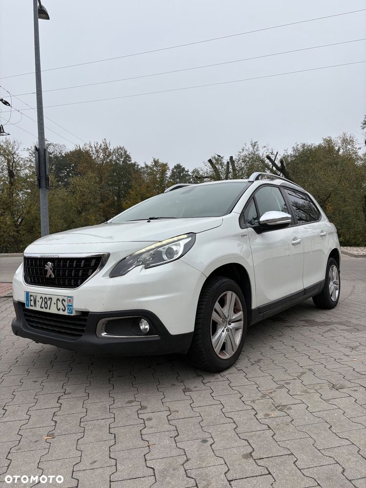 Peugeot 2008 1.2 Pure Tech Style - 4