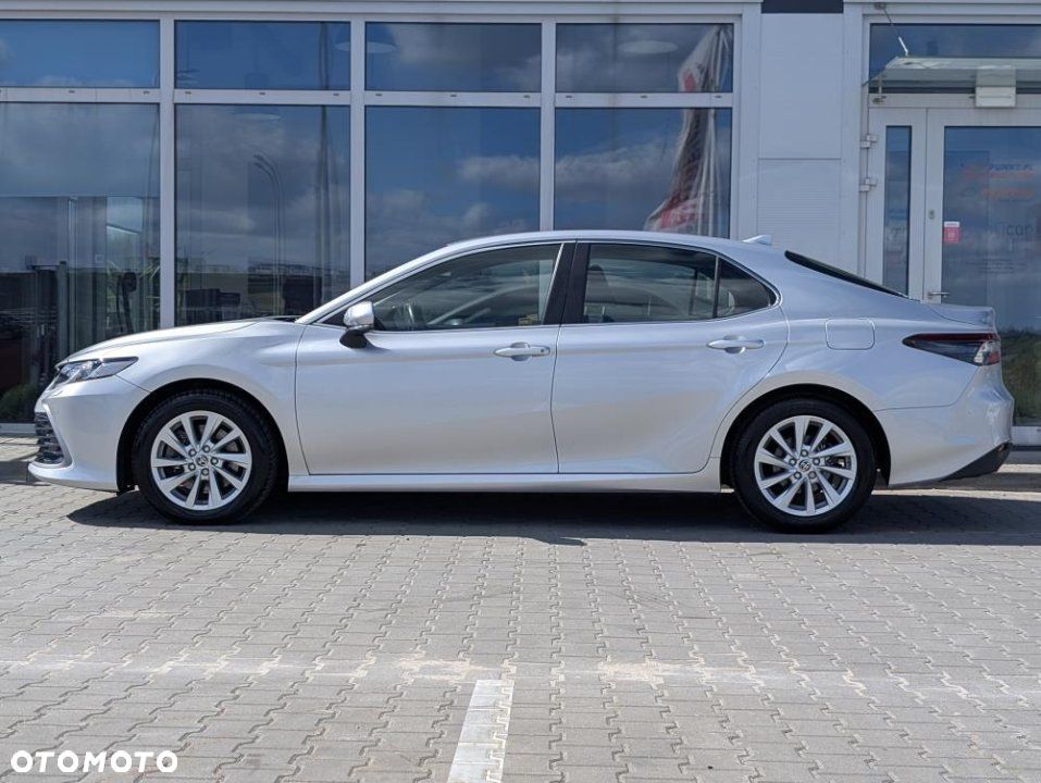 Toyota Camry - 2