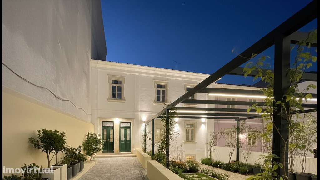 Moradia M5 com piscina e garagem em zona de  Celas - Grande imagem: 2/24