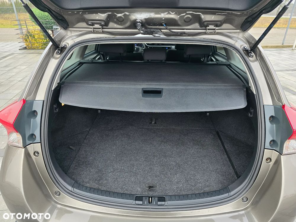 Toyota Auris Hybrid 135 Premium - 31