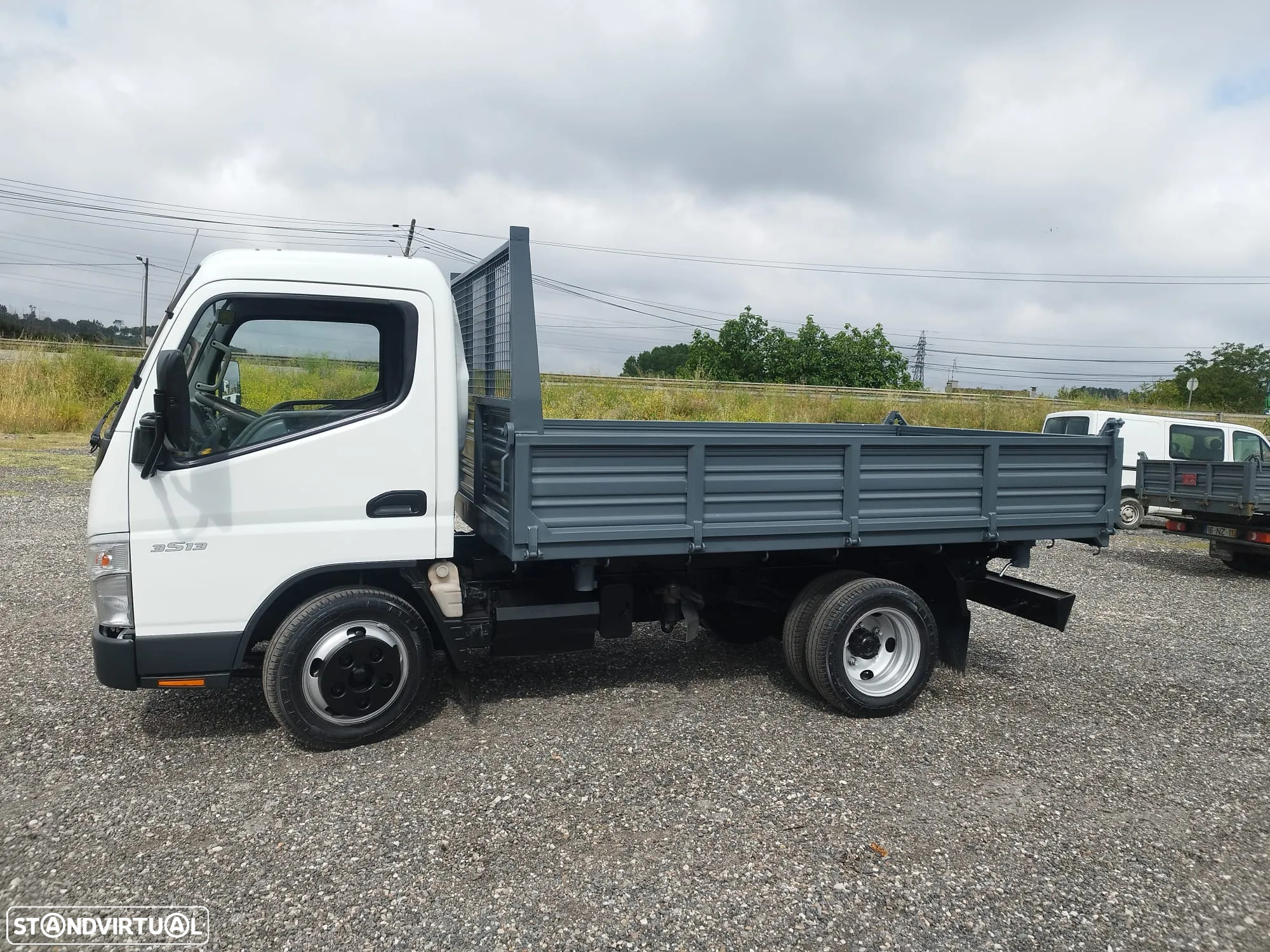 Mitsubishi Fuso - 3