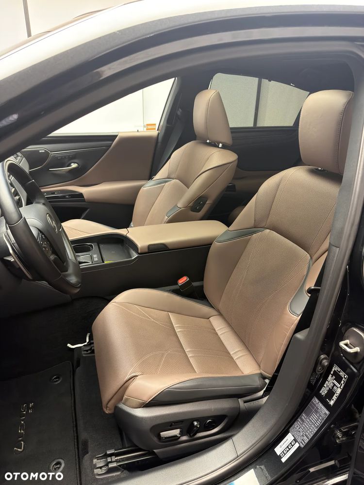 Lexus ES - 17