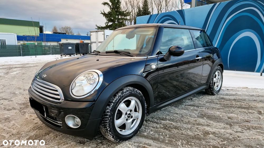 MINI Cooper Standard - 1