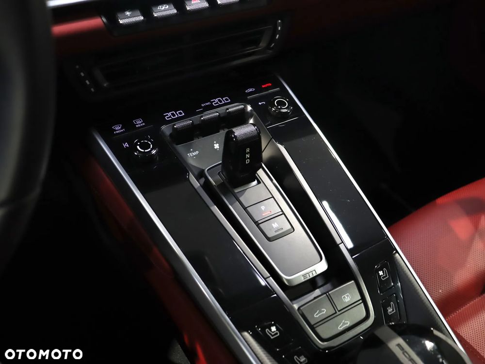 Porsche 911 Carrera Turbo S - 24