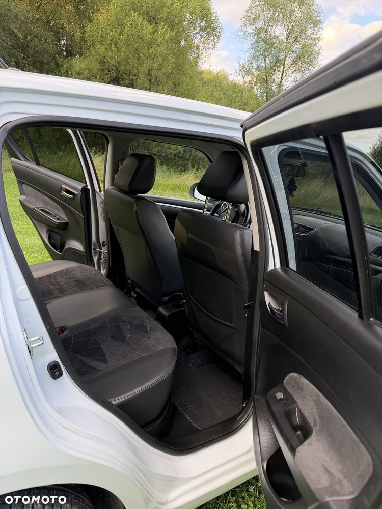 Suzuki Swift - 4