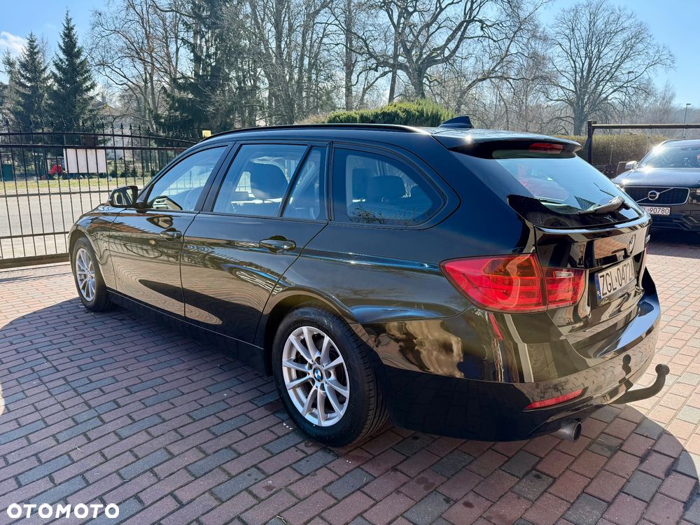 BMW Seria 3 320i - 8