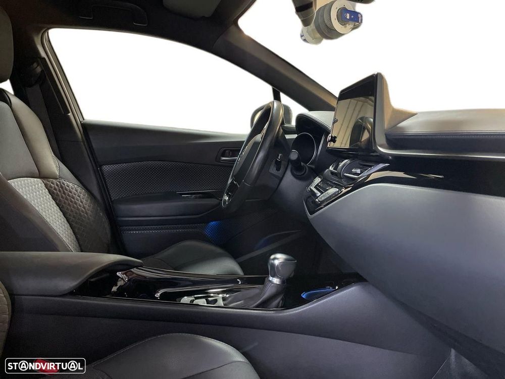 Toyota C-HR - 13