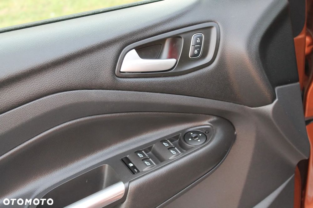 Ford Kuga - 19