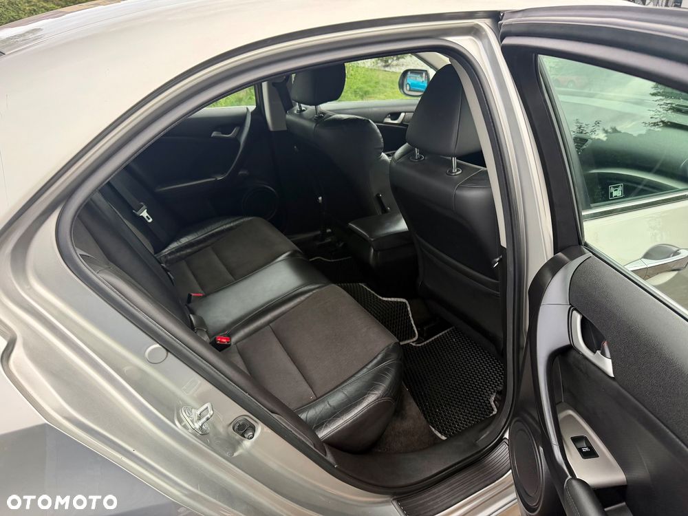 Honda Accord - 10