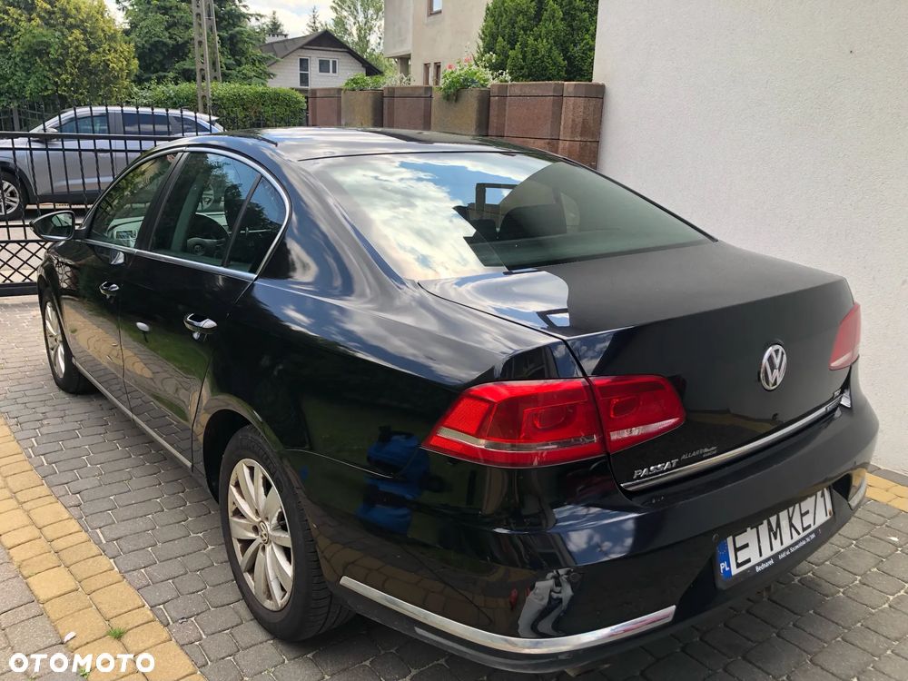 Volkswagen Passat 1.6 TDI BlueMotion Technology Comfortline - 5