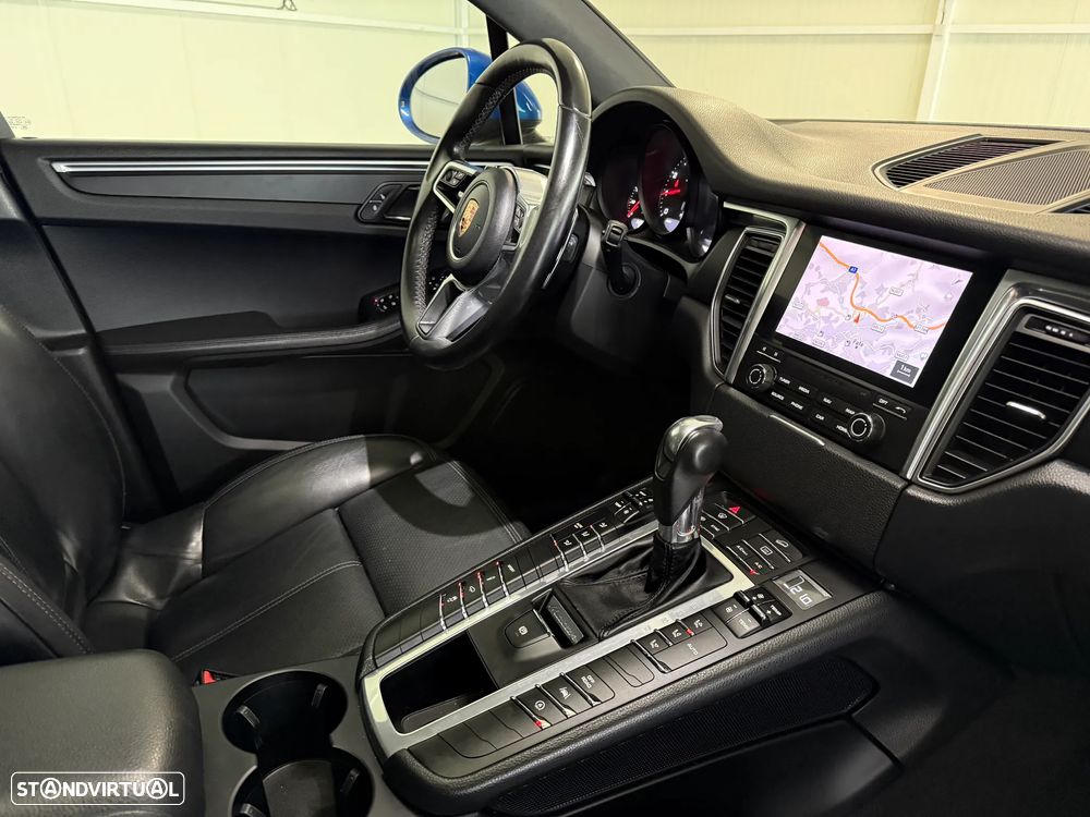 Porsche Macan Standard - 30