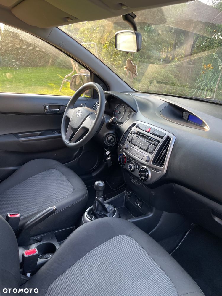 Hyundai i20 - 16