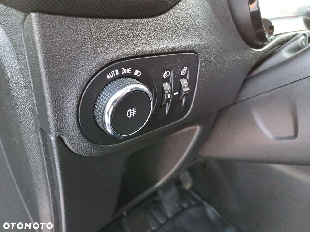 Opel Crossland X 1.2 T Enjoy S&S - 24