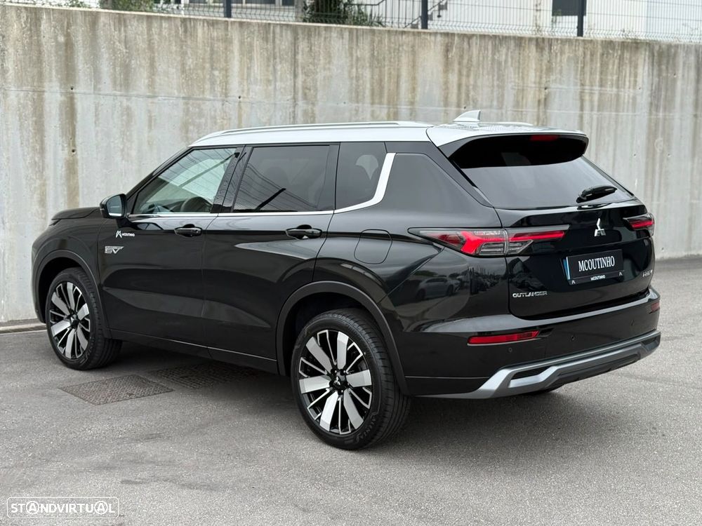 Mitsubishi Outlander - 3