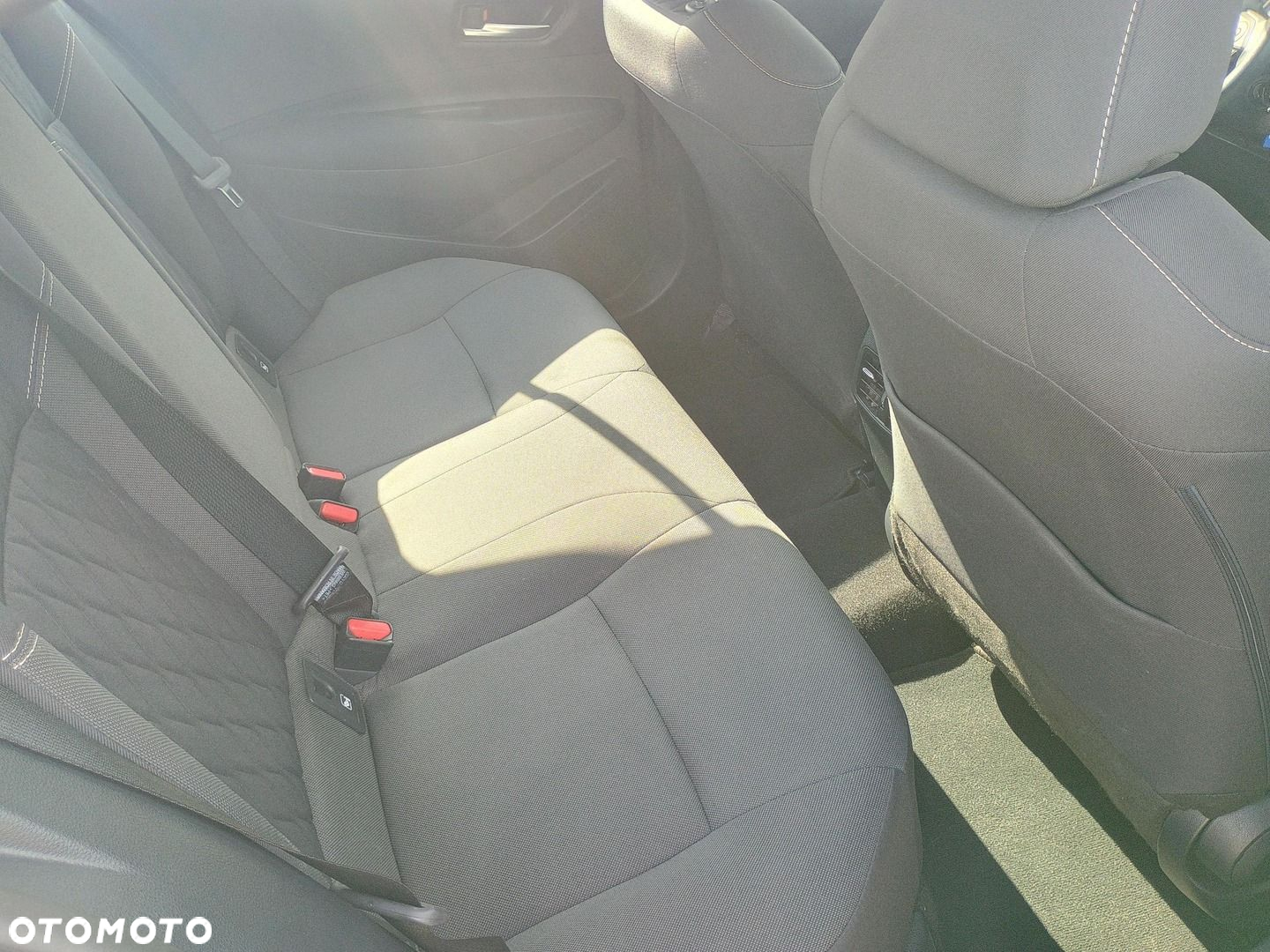 Toyota Corolla - 13