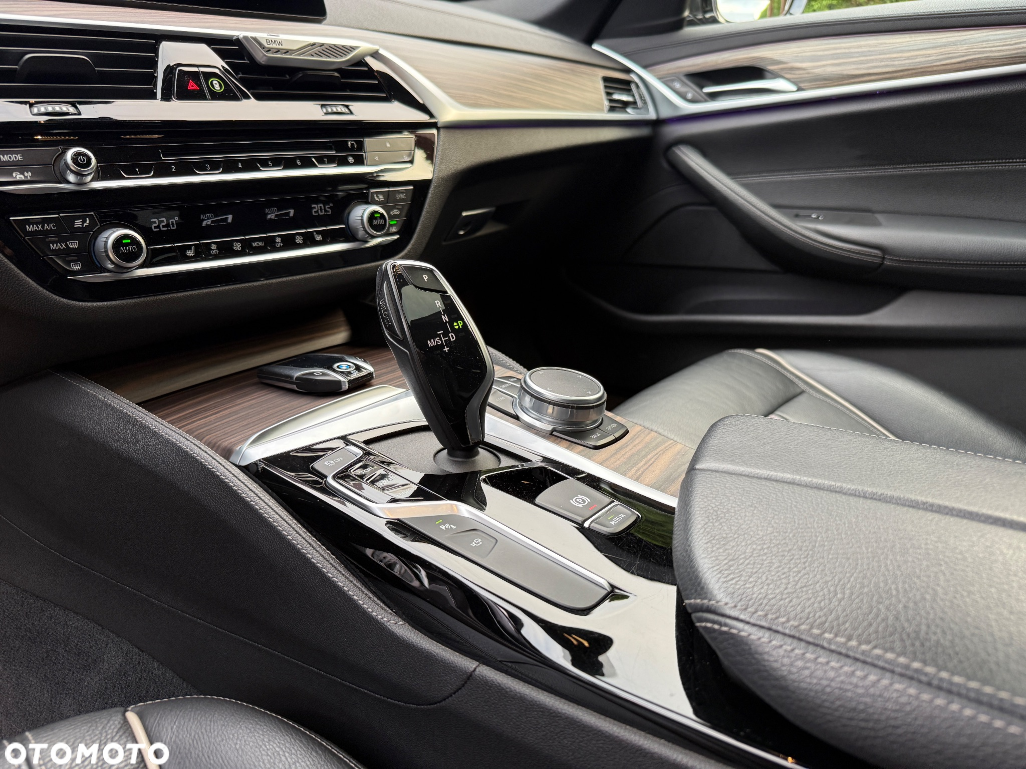 BMW Seria 5 520d Touring Luxury Line - 16