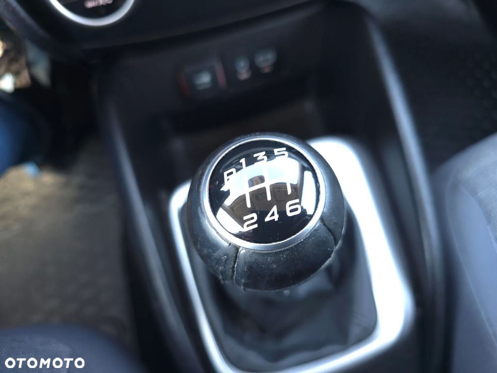 Fiat Tipo 1.6 MultiJet 16v Lounge - 29