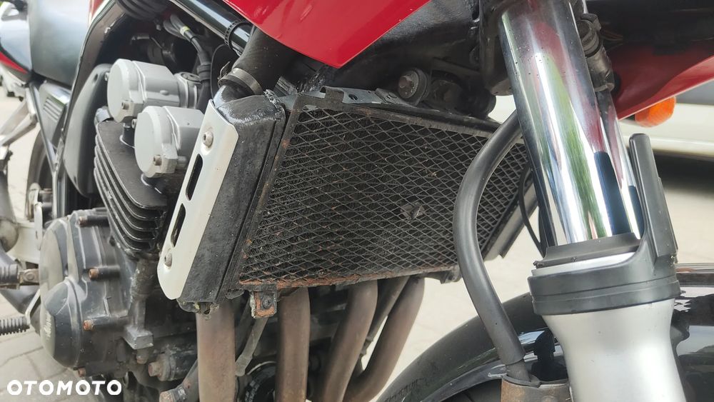 Yamaha FZS - 9