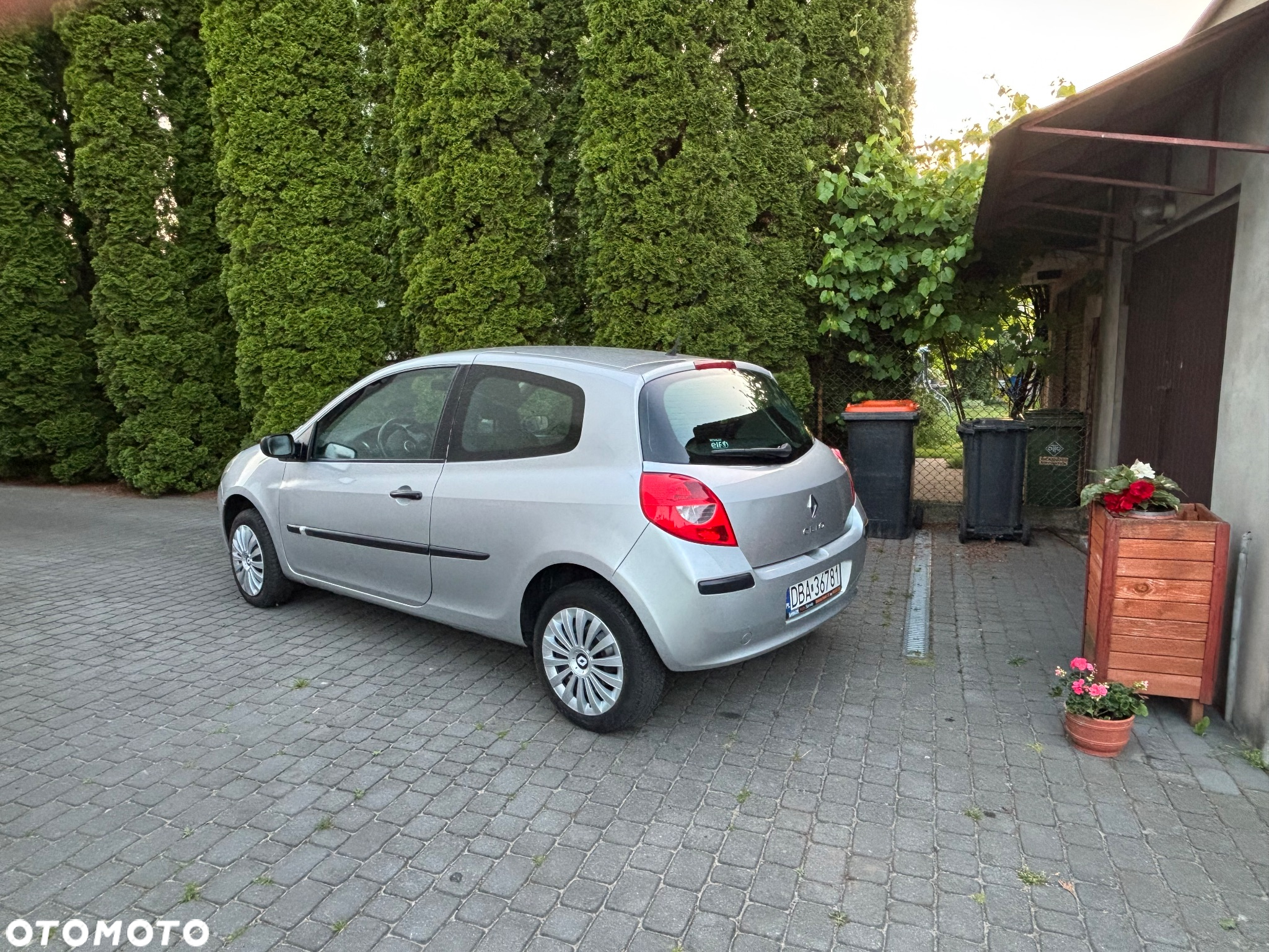 Renault Clio 1.2 16V Arctica - 5