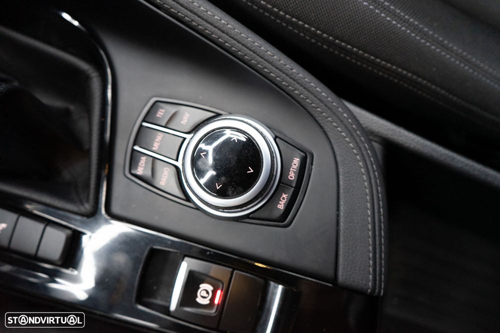 BMW X1 18 d sDrive Line Sport - 23