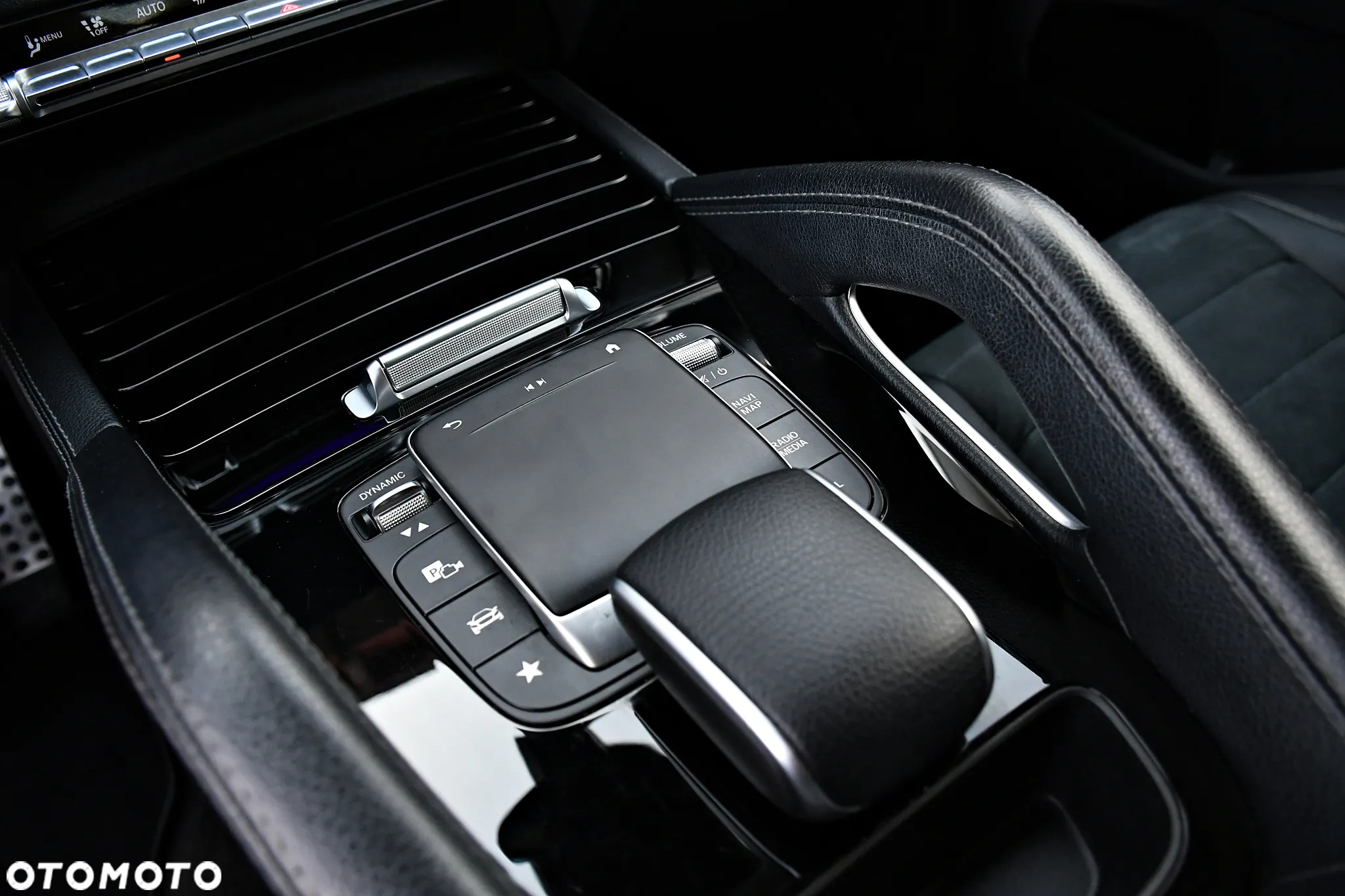 Mercedes-Benz GLE - 27
